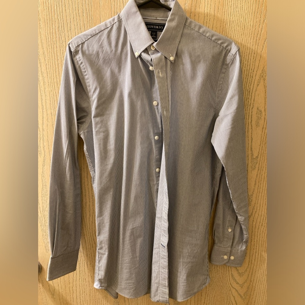 Crown and Ivy blue and white slim fit size S LS button down